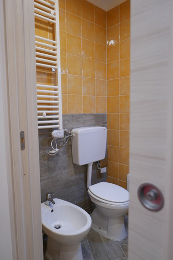Bathroom 4, B&B Da Ary colorful rooms, Napoli