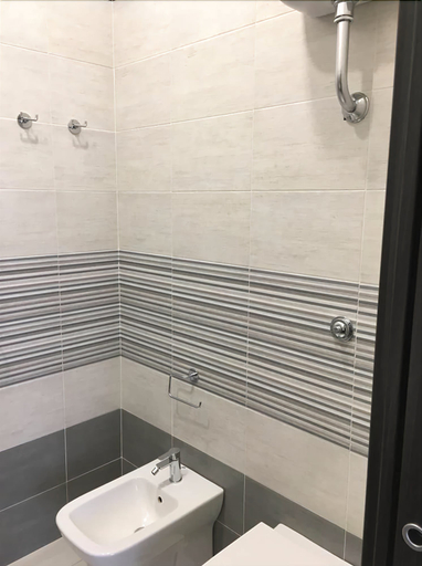 Bathroom 5, L'Orto del Conte, Napoli