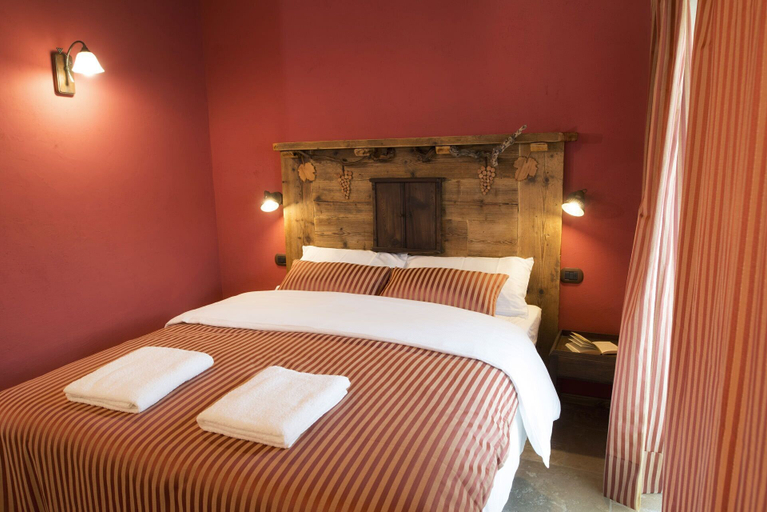 Bedroom 3, Lo Tzeno, Aosta