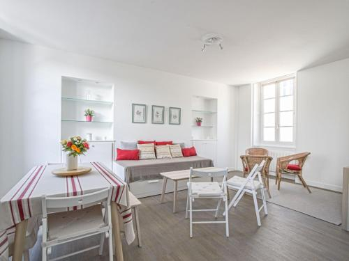Cozy Apartment in Bayeux with Heating Facility, Calvados