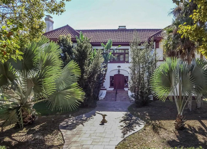 Sebring Spanish Chateau, Highlands