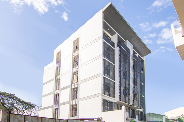 OYO 136 Regal Residences, Quezon City