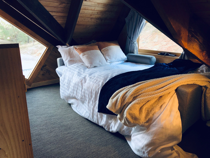 Bedroom 4, MUD BRICK COTTAGE, E. Gippsland Bal