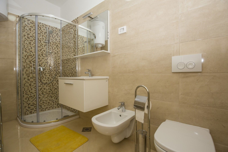 Bathroom 3, Apartments Zazah, Ližnjan