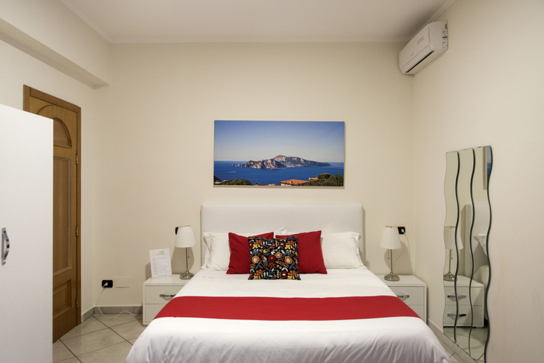 Bedroom 4, Les Chambres Sorrento, Napoli