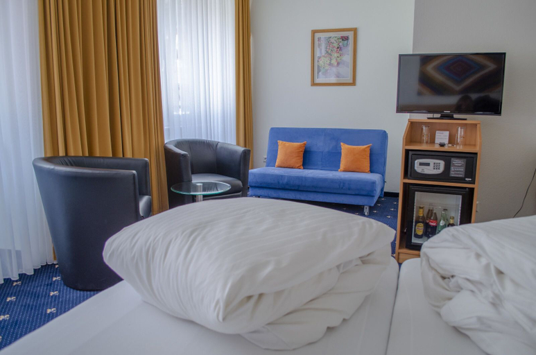 Bedroom 3, Hotel Capri, Bodenseekreis