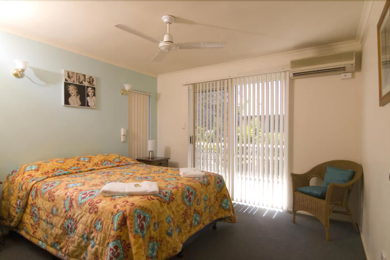 Bedroom 2, Bayshores Holiday Apartments, Hervey Bay - Pt A
