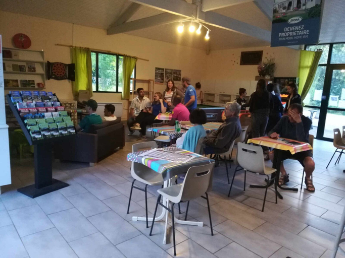 Food & Drinks 4, CAMPING LE REPAIRE - MOBILHOME 20m2, Dordogne