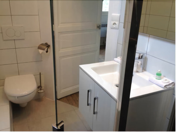 Bathroom 5, Château de Vallagon, Loir-et-Cher