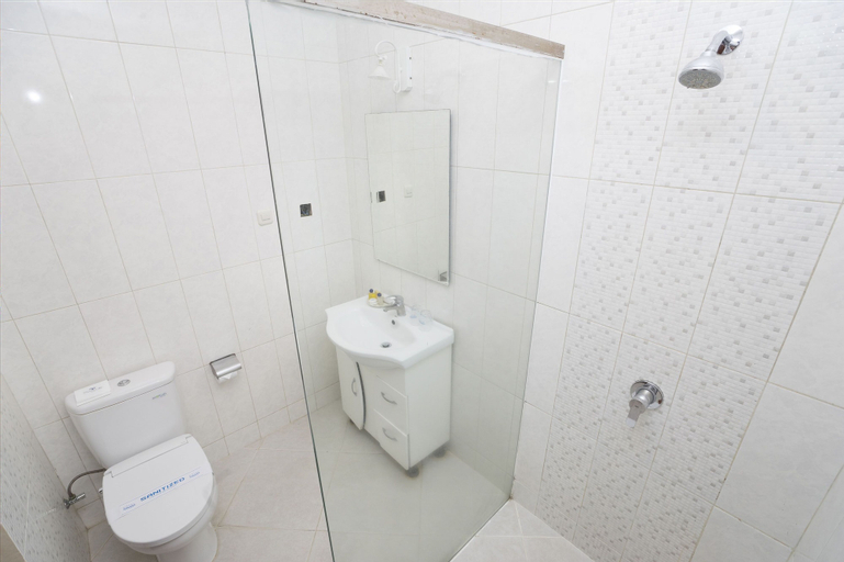 Bathroom 15