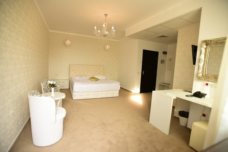 Bathroom 5, La Rocca Hotel Boutique, Craiova