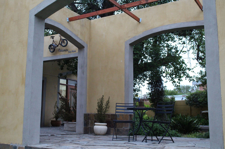 17 on Bird Guest House, Central Karoo