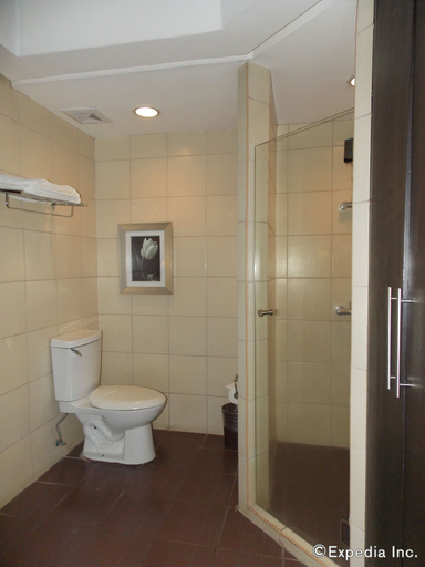 Bathroom 4, Planta Centro Bacolod Hotel & Residences, Bacolod City