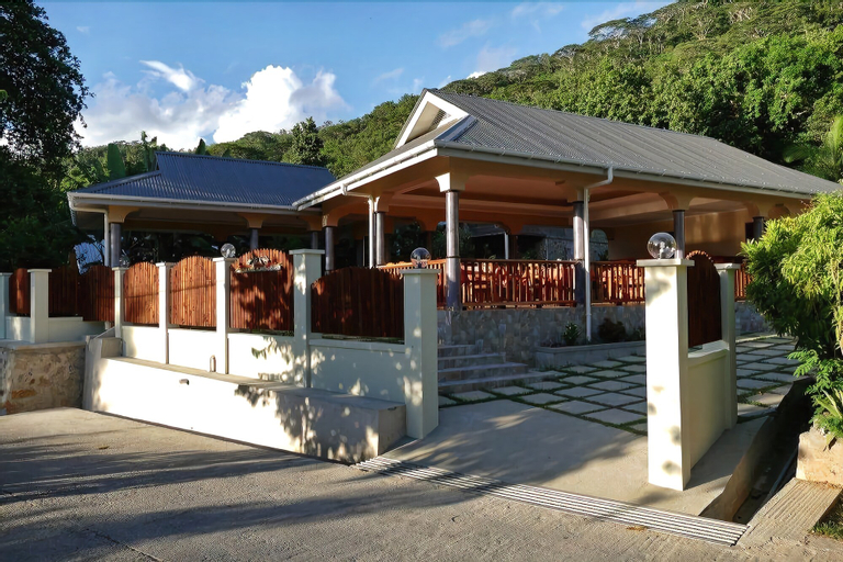 Bernique Guest House,