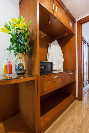 Hanoi Golden Holiday Hotel, Hoàn Kiếm