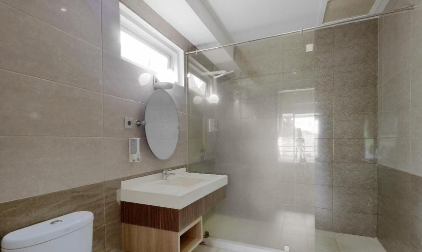 Bathroom 5