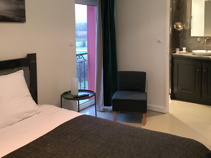 Bedroom 3, O'Lodge, Loire