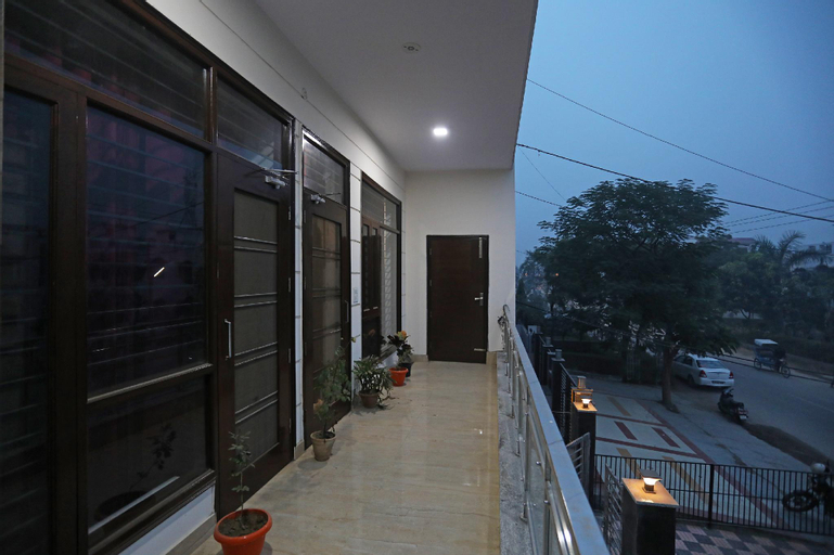 OYO 10888 Sector 46, Faridabad