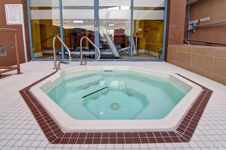 Sport & Beauty 2, Doubletree by Hilton Hotel Kamloops, Thompson-Nicola