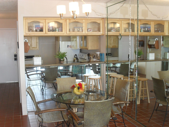 Food & Drinks 5, By The Sea Gulf View Deluxe Condo, Galveston