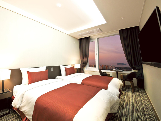 Bedroom 2, Shinshin Hotel World Cup, Seogwipo