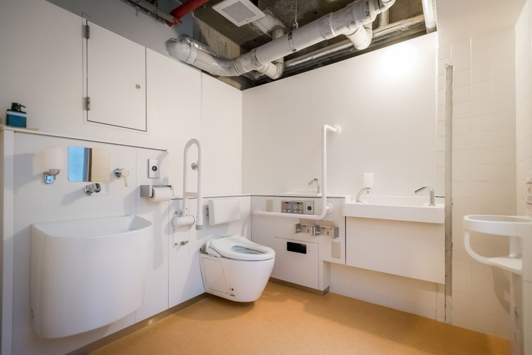 Bathroom 4, Shibamata Fu-ten Bed and Local, Katsushika