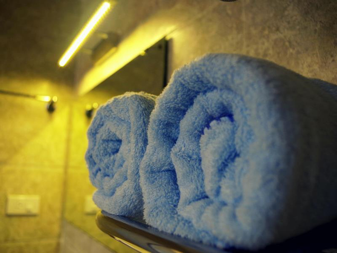 Urhome Apart Hotel, Cầu Giấy