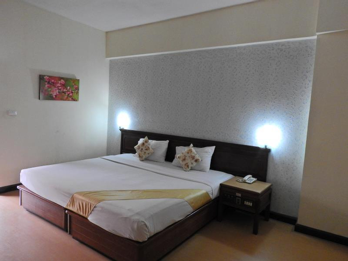 Ratchada City Hotel, Huai Kwang