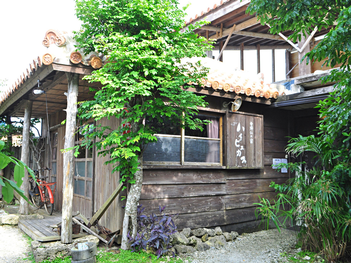HIBISCUS INN NAKIJIN, Motobu