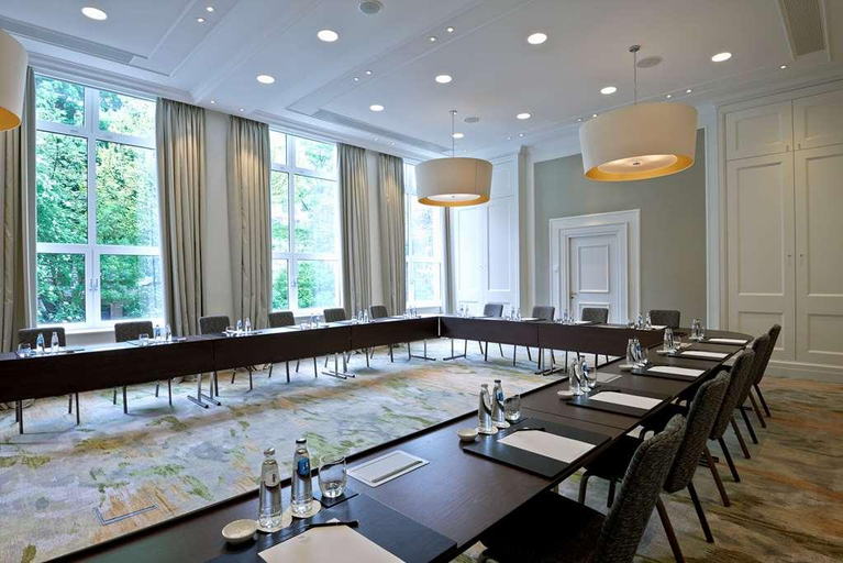 Business Facilities 2, Waldorf Astoria Amsterdam, Amsterdam