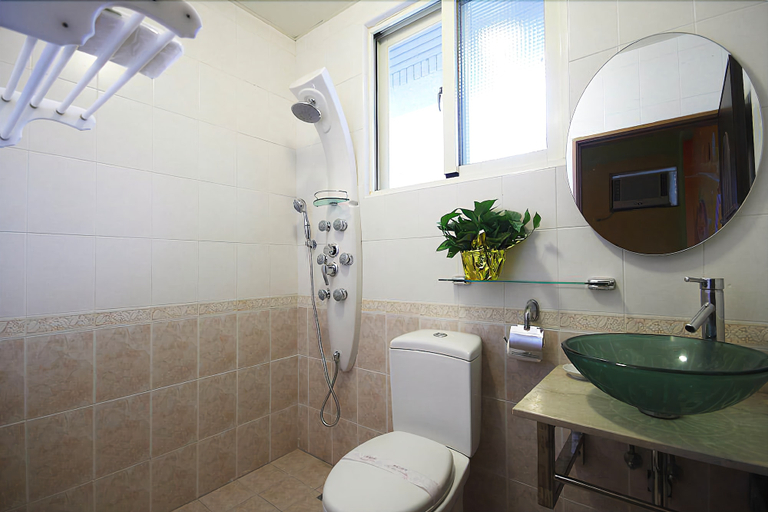 Bathroom 5, Ali Ba Ba B&B I, Hualien