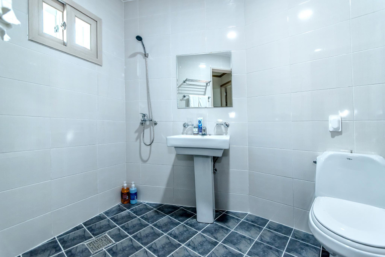 Bathroom 4, Beach Story Hotel, Jeju