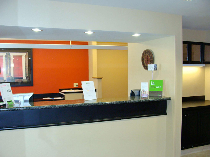Public Area 3, Extended Stay America Piscataway Rutgers Universit, Middlesex