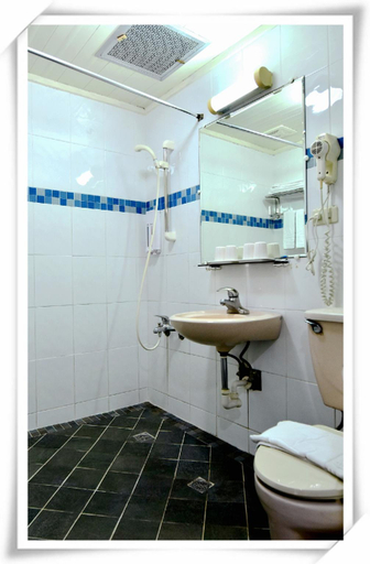 Bathroom 3, Toong Mao Kao Shang Ching Hotel, Pingtung