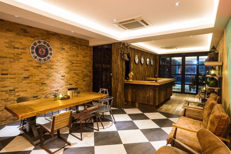 Public Area 2, Nonze Hostel, Pattaya