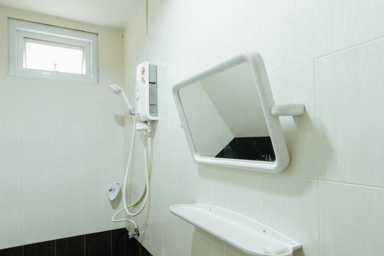Bathroom 4, Cheaper Room, Muang Surat Thani
