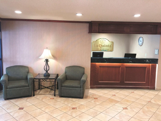 Public Area 3, La Quinta Inn & Suites by Wyndham Stevens Point, Portage