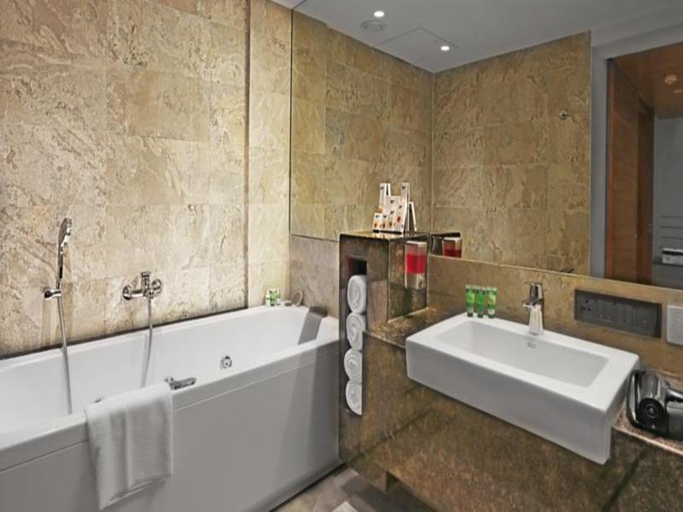 Bathroom 4, Keys Prima Temple Tree, Ahmadnagar
