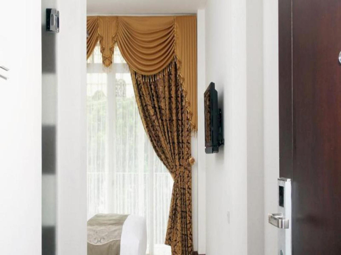 Bathroom 4, The Victoria Luxurious Guesthouse, Bandung