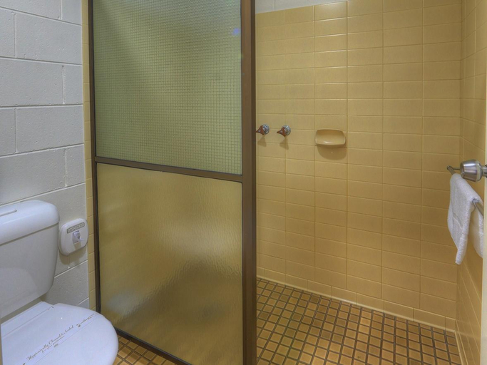 Bathroom 3, City Garden Motel, Latrobe - Traralgon
