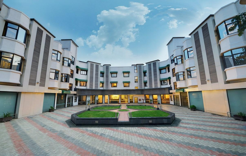 Exterior & Views, Daiwik Hotels, Ahmadnagar