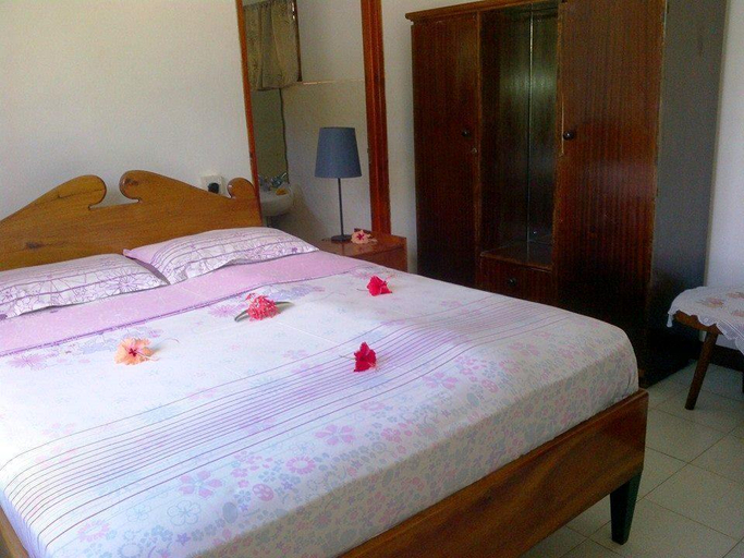 Bedroom 2, Petra's Guest House