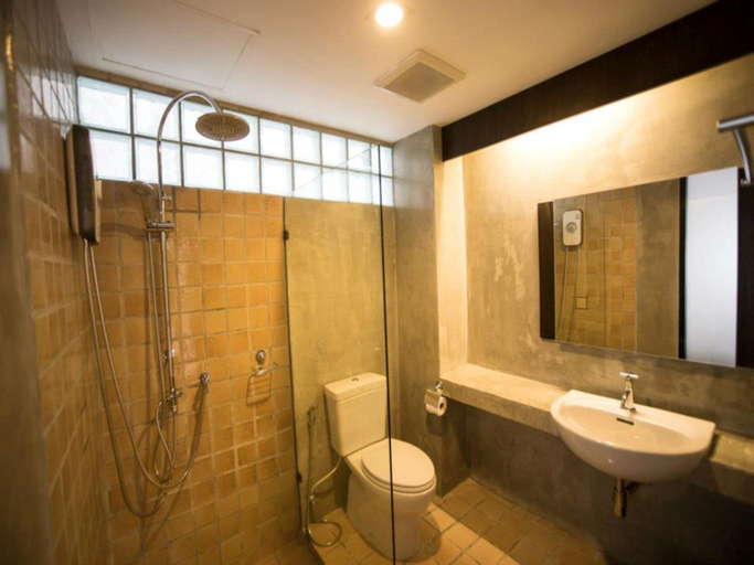 Bathroom 5, Baan Ing Ping, Muang Chiang Mai