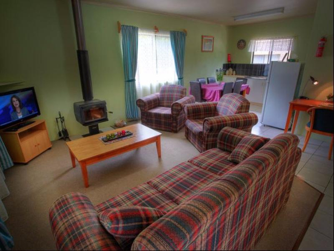 Public Area 5, Murray Gardens Country Cottages & Motel, Unincorp. Far North