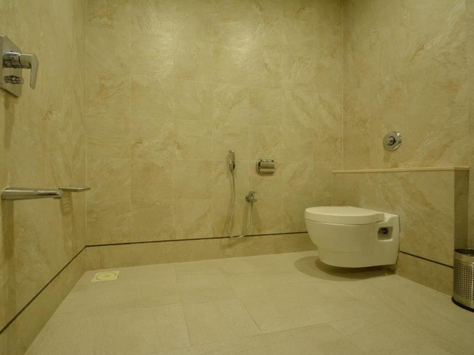 Bathroom 4, Urbane The Hotel, Ahmadabad