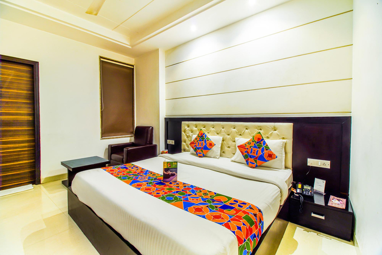 Bedroom 2, FabHotel Transit Delhi Airport, Delhi