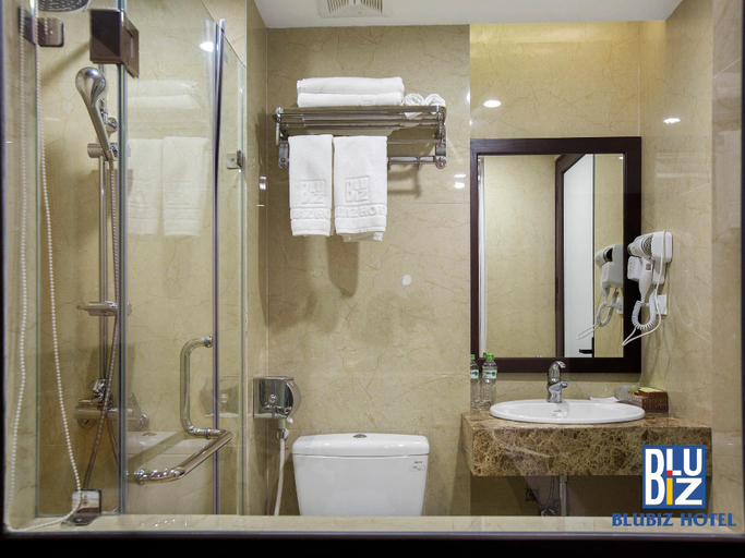 Bathroom 5, Blubiz Hotel My Dinh, Từ Liêm