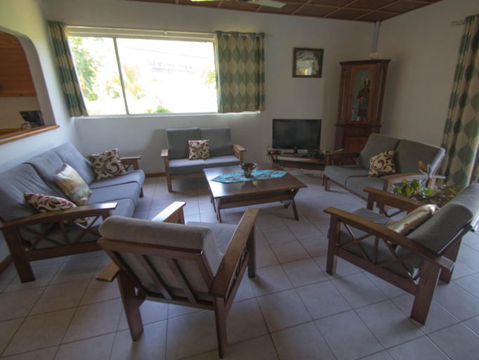 Public Area 2, Lemongrass Lodge