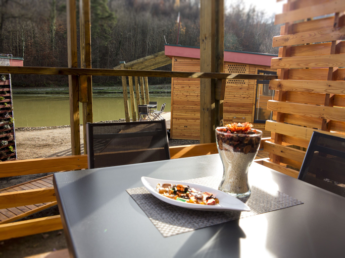 Others 5, Naturasort, Pesnica