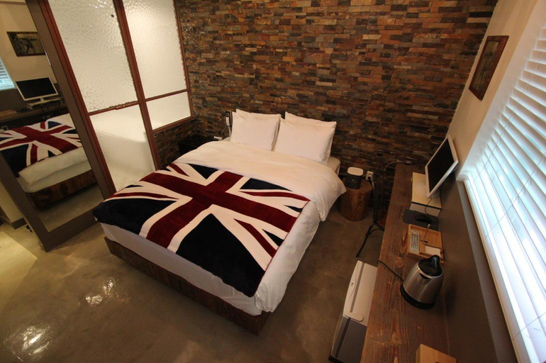 Bedroom 2, The First Snow Hotel, Buk